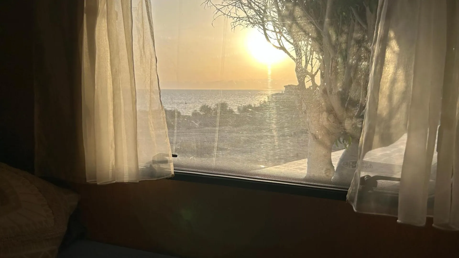 Campertour Tenerife エル・メダノ 0*,